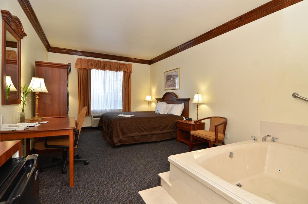 Best Western Fort Worth Inn And Suites Exterior foto